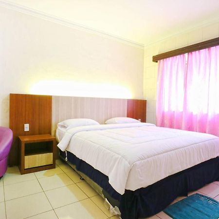 Lee Garden Hotel Medan Esterno foto
