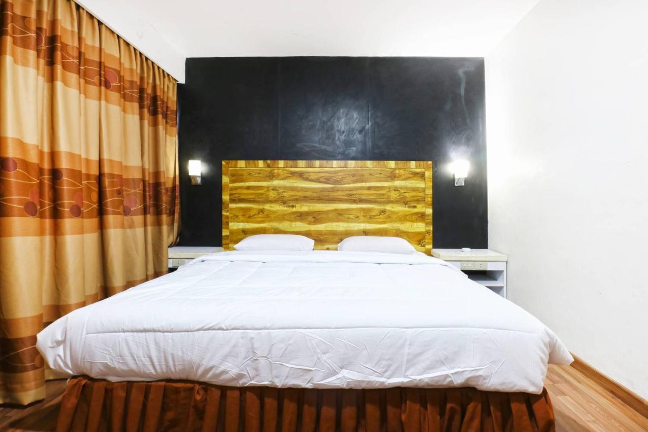 Lee Garden Hotel Medan Esterno foto
