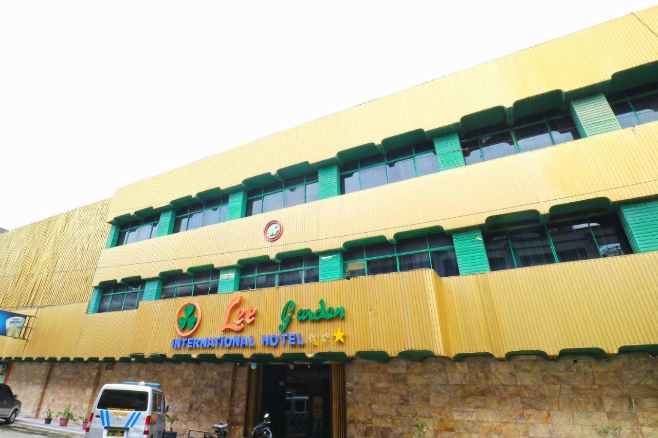 Lee Garden Hotel Medan Esterno foto