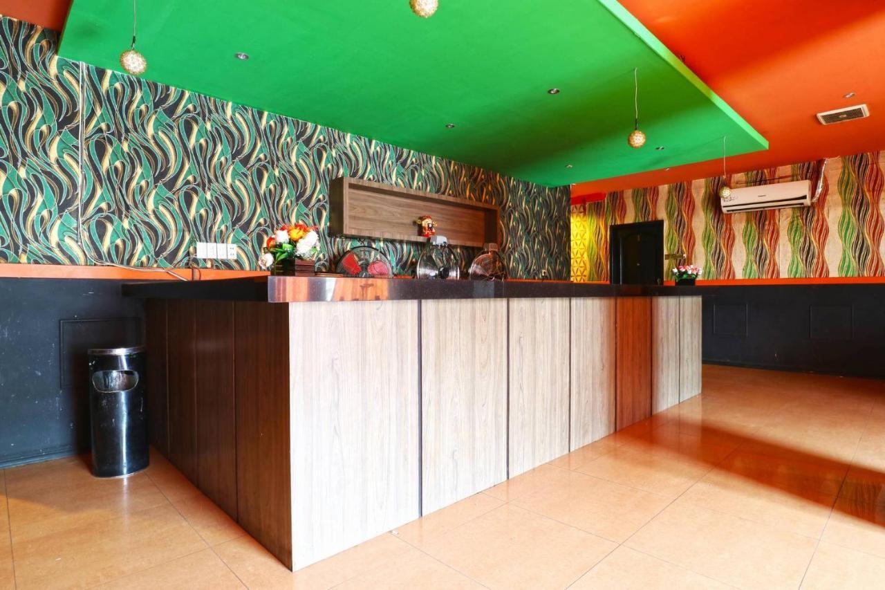 Lee Garden Hotel Medan Esterno foto