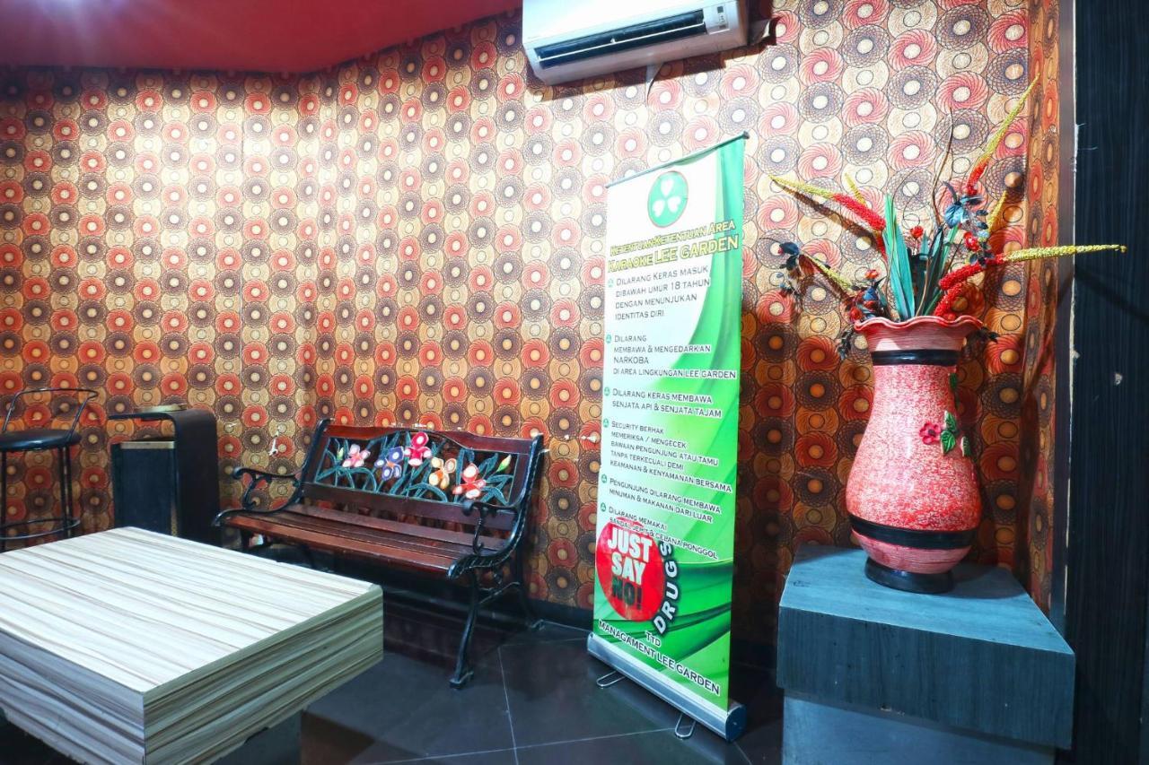 Lee Garden Hotel Medan Esterno foto